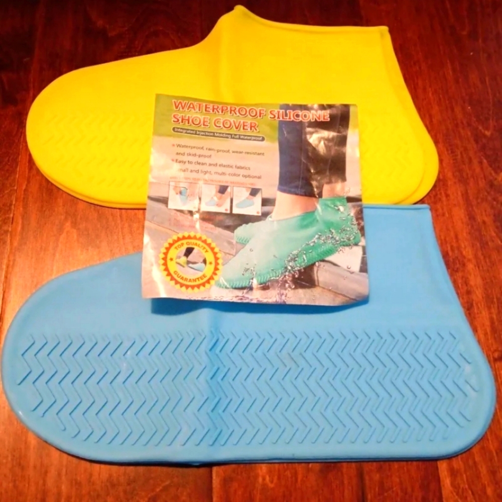 Set of 2 Unisex Waterproof Silicone Shoe Covers Yellow/Blue Size Large shoe 9-12
